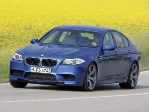 BMW M5 2011 года